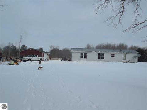 8644 E Baseline Rd, Mount Pleasant, MI 48858 photo 25