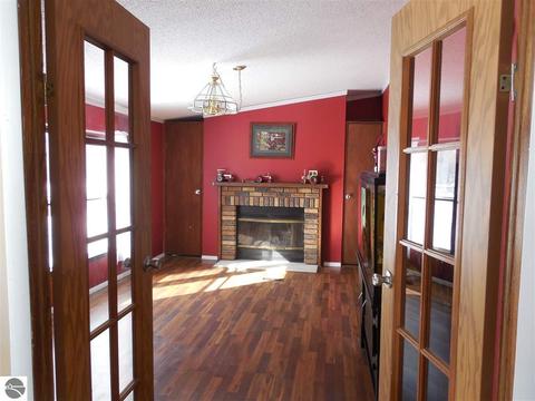 8644 E Baseline Rd, Mount Pleasant, MI 48858 photo 6