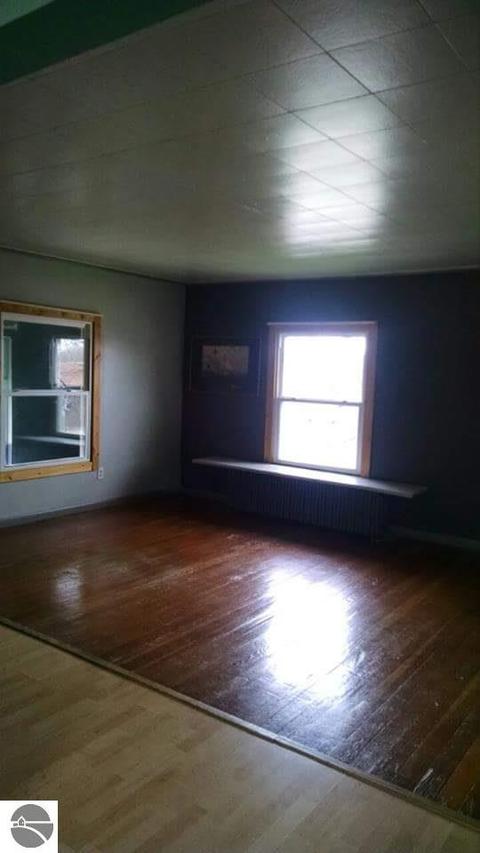 300 E Cedar St, Standish, MI 48658 photo 3