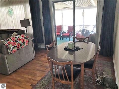320 Devon Dr, Saint Louis, MI 48880 photo 7