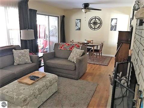 320 Devon Dr, Saint Louis, MI 48880 photo 8