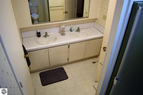 475 E Wing Rd, Mount Pleasant, MI 48858 photo 16