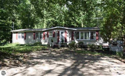 475 E Wing Rd, Mount Pleasant, MI 48858 photo 4