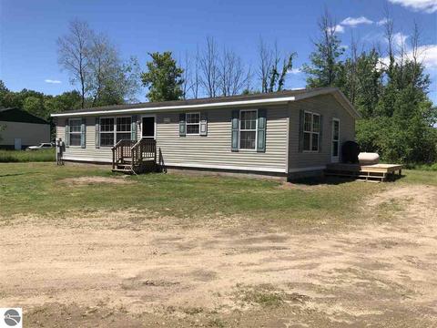 9059 E River Rd, Mount Pleasant, MI 48858 photo 2