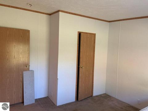 9059 E River Rd, Mount Pleasant, MI 48858 photo 19