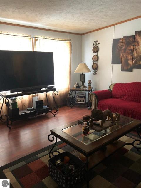 9059 E River Rd, Mount Pleasant, MI 48858 photo 7