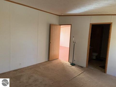 9059 E River Rd, Mount Pleasant, MI 48858 photo 20