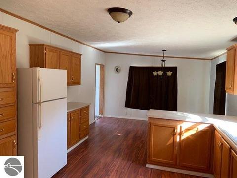 9059 E River Rd, Mount Pleasant, MI 48858 photo 3