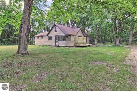1843 Bendon Rd, Interlochen, MI 49643 photo 1