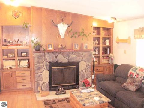 7481 S 25 Rd, Boon, MI 49618 photo 5