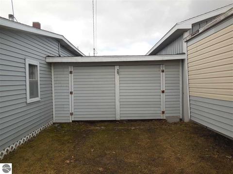 1507 N Mcclelland Rd, Ithaca, MI 48847 photo 3