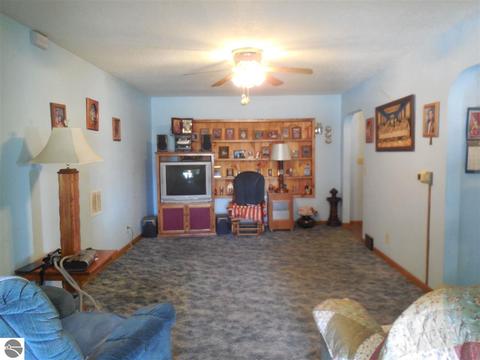 1507 N Mcclelland Rd, Ithaca, MI 48847 photo 9