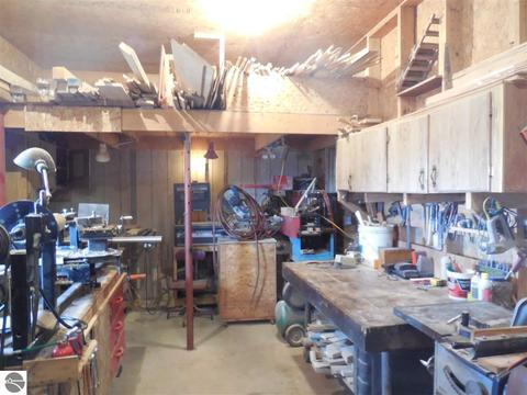 1507 N Mcclelland Rd, Ithaca, MI 48847 photo 6