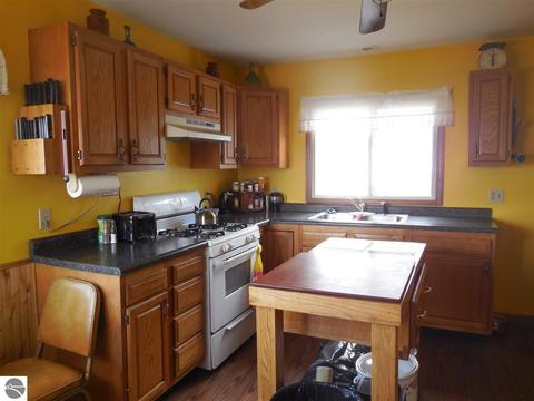 1507 N Mcclelland Rd, Ithaca, MI 48847 photo 14