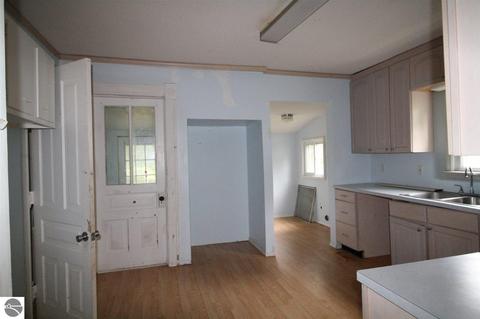 224 S Ithaca St, Ithaca, MI 48847 photo 8
