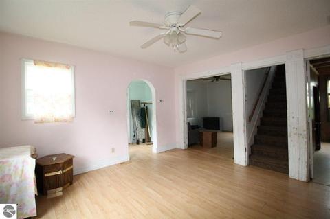 224 S Ithaca St, Ithaca, MI 48847 photo 5