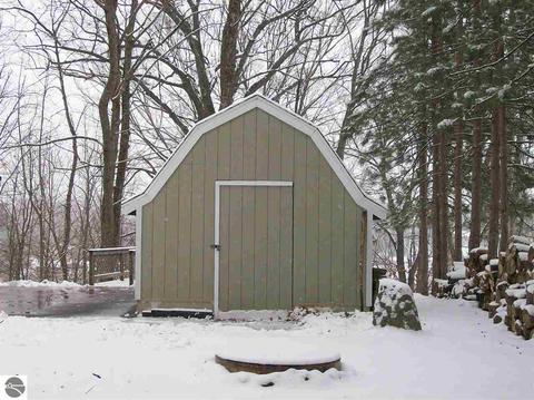 924 Schemp Rd, Lupton, MI 48635 photo 13