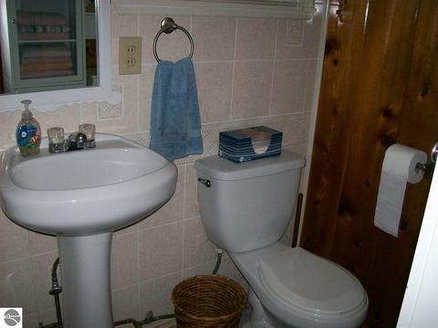 924 Schemp Rd, Lupton, MI 48635 photo 7