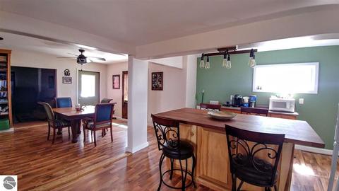 208 Myrtle St, Boon, MI 49618 photo 5
