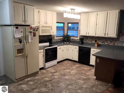 303 S Olson Rd, Sumner, MI 48889 photo 8