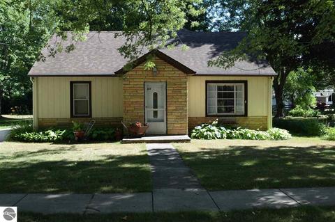 224 E Wright Ave, Shepherd, MI 48883 photo 1
