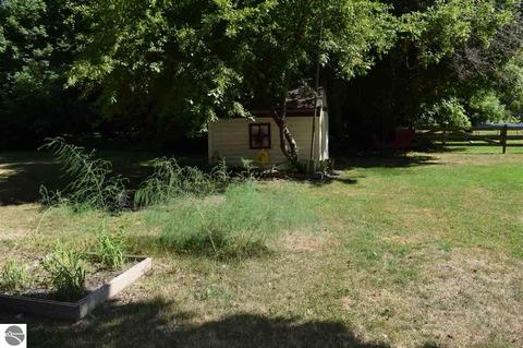 224 E Wright Ave, Shepherd, MI 48883 photo 5