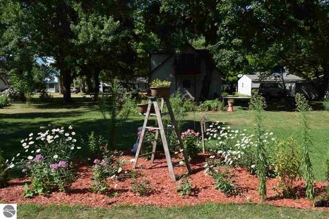 224 E Wright Ave, Shepherd, MI 48883 photo 8