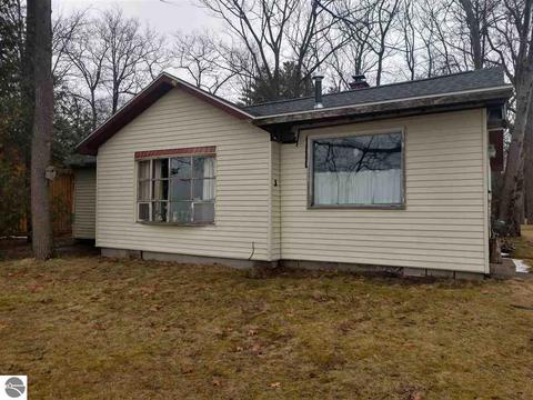 276 N Huron, Au Gres, MI 48703 photo 4