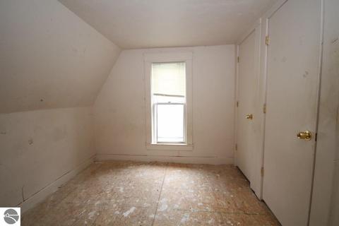 314 E Seventh St, Clare, MI 48617 photo 15