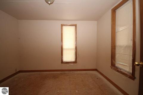 314 E Seventh St, Clare, MI 48617 photo 12