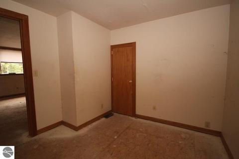 314 E Seventh St, Clare, MI 48617 photo 13