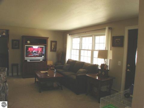 2244 N Jerome Rd, Ithaca, MI 48847 photo 5