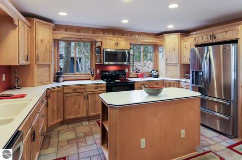 7369 White Pine Dr, Ellsworth, MI 49729 photo 14