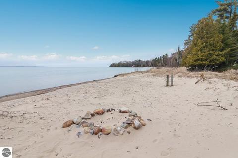 7369 White Pine Dr, Ellsworth, MI 49729 photo 3