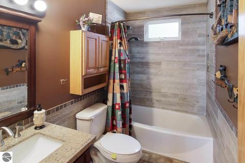 7369 White Pine Dr, Ellsworth, MI 49729 photo 31