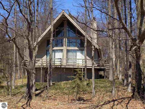 2340 E Sugar Maple Rd, Cedar, MI 49621 photo 2