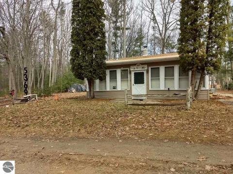 5369 E 8th St, Au Gres, MI 48703 photo 2