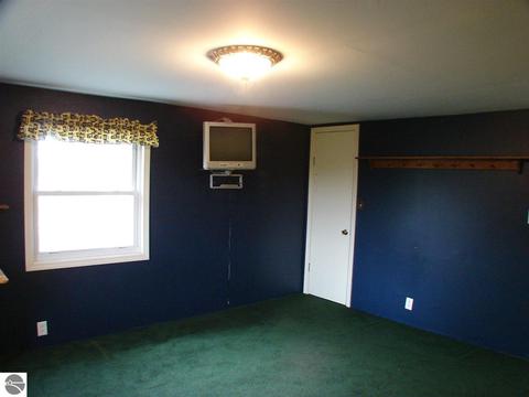 3532 N Warner Rd, Sumner, MI 48889 photo 33