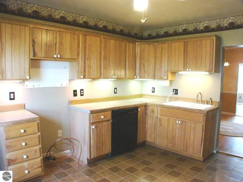 3532 N Warner Rd, Sumner, MI 48889 photo 4