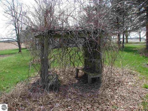 3532 N Warner Rd, Sumner, MI 48889 photo 44