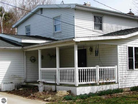 3532 N Warner Rd, Sumner, MI 48889 photo 2
