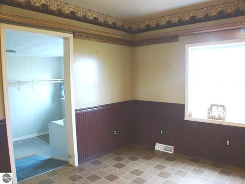 3532 N Warner Rd, Sumner, MI 48889 photo 10