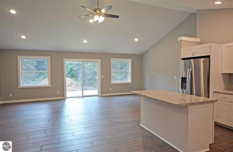 2612 Algonquin, Interlochen, MI 49643 photo 9