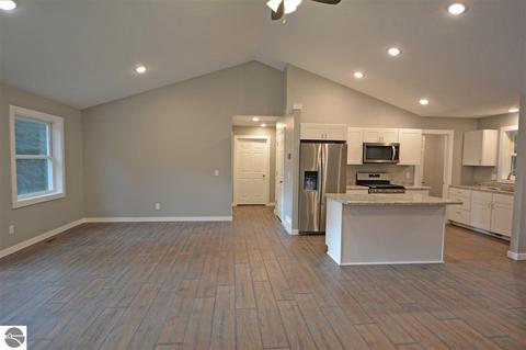 2612 Algonquin, Interlochen, MI 49643 photo 6
