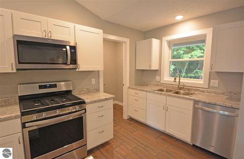 2612 Algonquin, Interlochen, MI 49643 photo 5