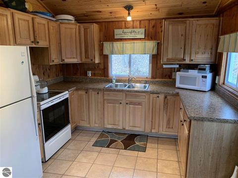 1734 Pointe Rd, Hale, MI 48739 photo 8
