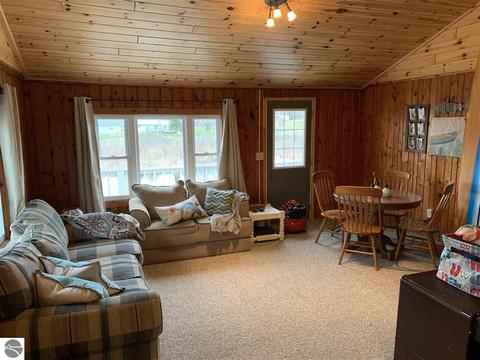 1734 Pointe Rd, Hale, MI 48739 photo 9
