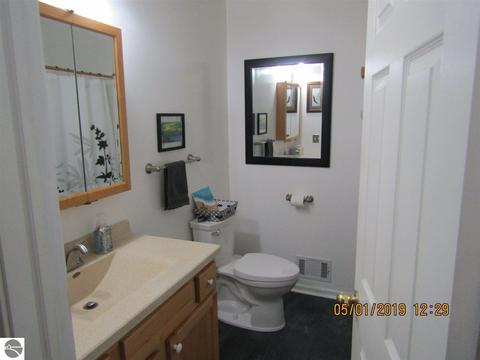 989 Schemp Rd, Lupton, MI 48635 photo 7