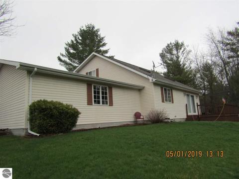 989 Schemp Rd, Lupton, MI 48635 photo 1