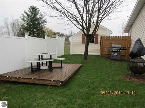 989 Schemp Rd, Lupton, MI 48635 photo 4